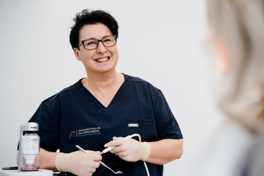 zahnarzt-bad-hindelang-zahnarztpraxis-am-hirschberg- lex07929alexeytestov-bearbeitet-v1